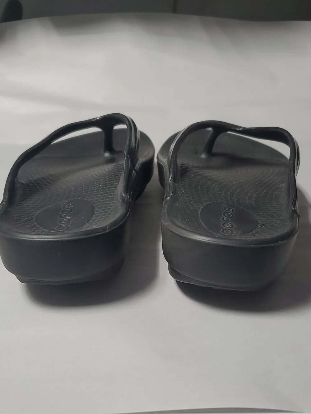OOFOS OOlala Womens Black Thong Flip Flop Sandal Size 8 Recovery Performance